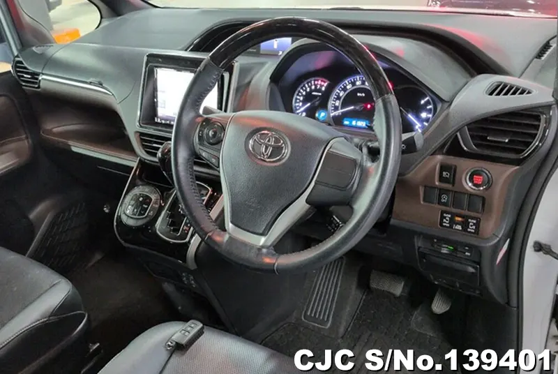 2016 Toyota / Esquire Stock No. 139401