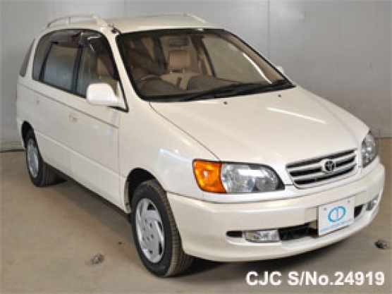1999 Toyota / Ipsum Stock No. 24919