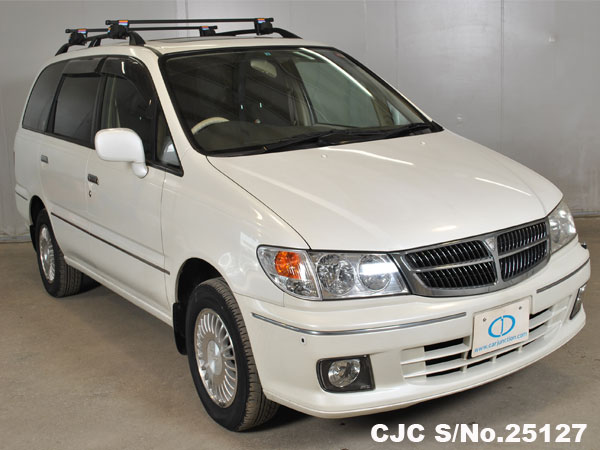 Nissan presage 2000