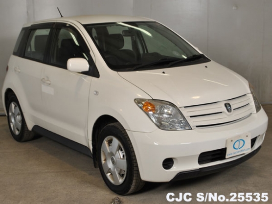 2004 Toyota / IST Stock No. 25535