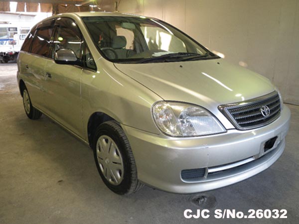 Toyota nadia 2001