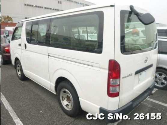 2005 Toyota Hiace White for sale | Stock No. 26155 | Japanese Used
