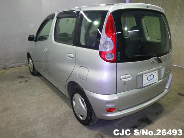 Toyota funcargo 2001