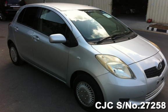 2005 Toyota / Vitz - Yaris Stock No. 27258