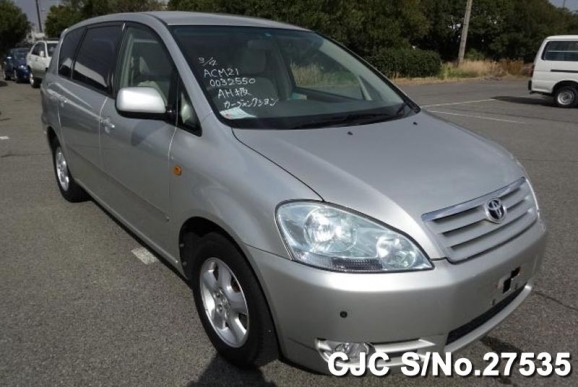 2003 Toyota / Ipsum Stock No. 27535