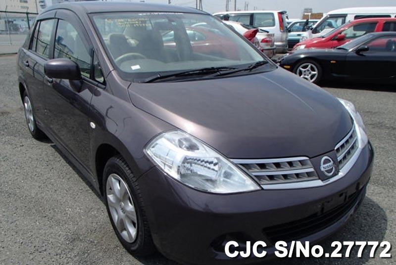 Ветровики nissan tiida latio