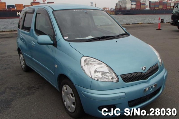 2005 Toyota / Funcargo Stock No. 28030