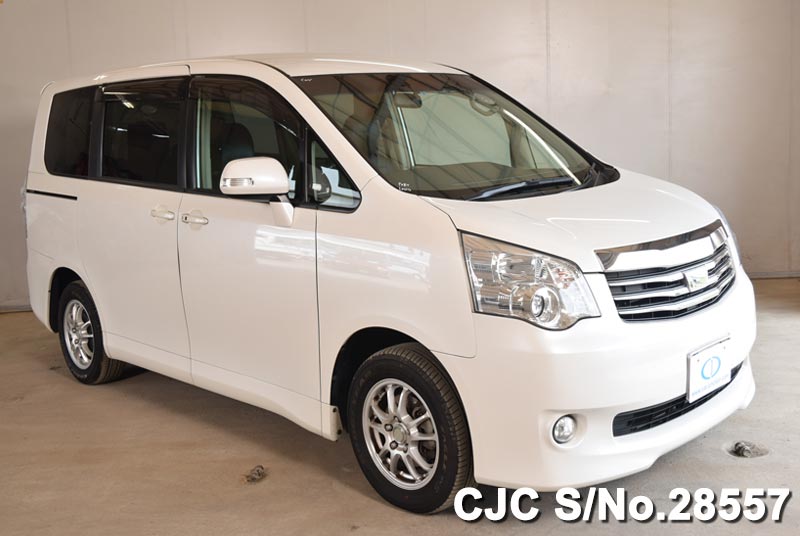 2011 Toyota Noah Pearl for sale | Stock No. 28557 | Japanese