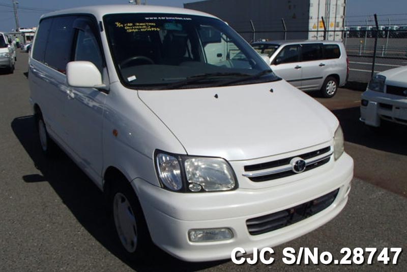 Toyota noah 2001
