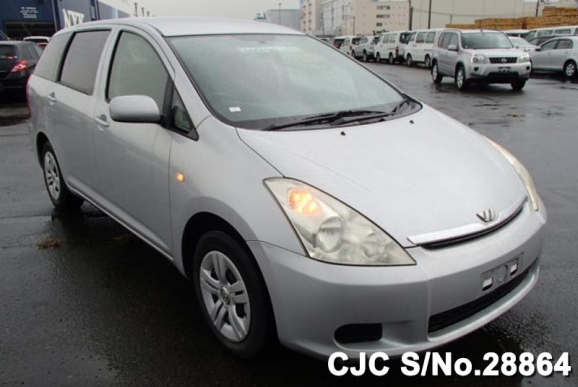 2005 Toyota / Wish Stock No. 28864