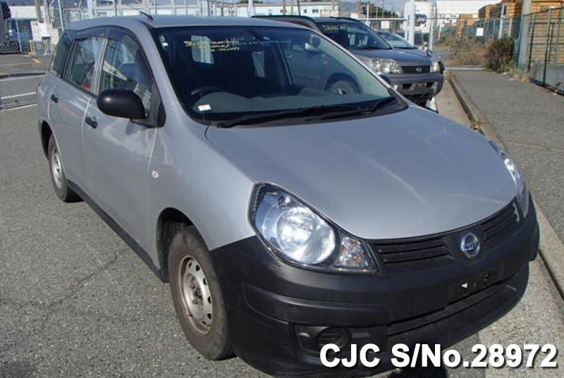 Nissan ad 2008