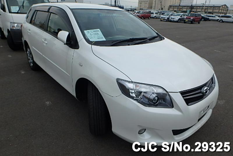 Toyota corolla fielder 2011