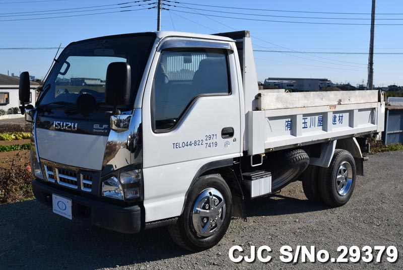 Isuzu ELF Truck