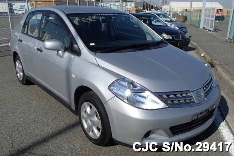 Ветровики nissan tiida latio