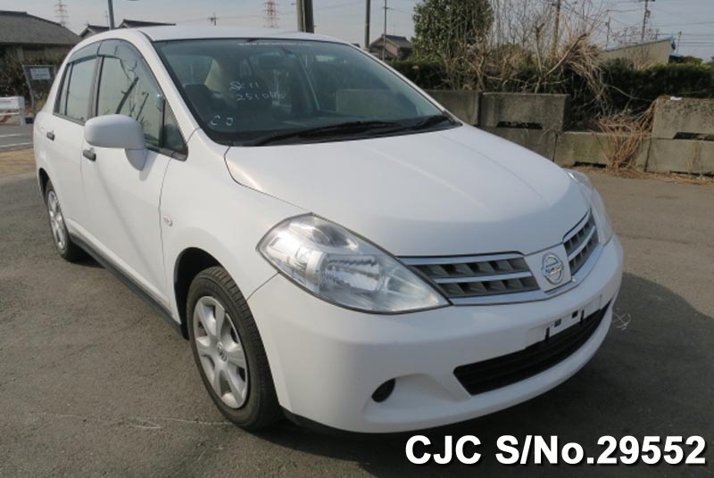 Nissan tiida latio 2010