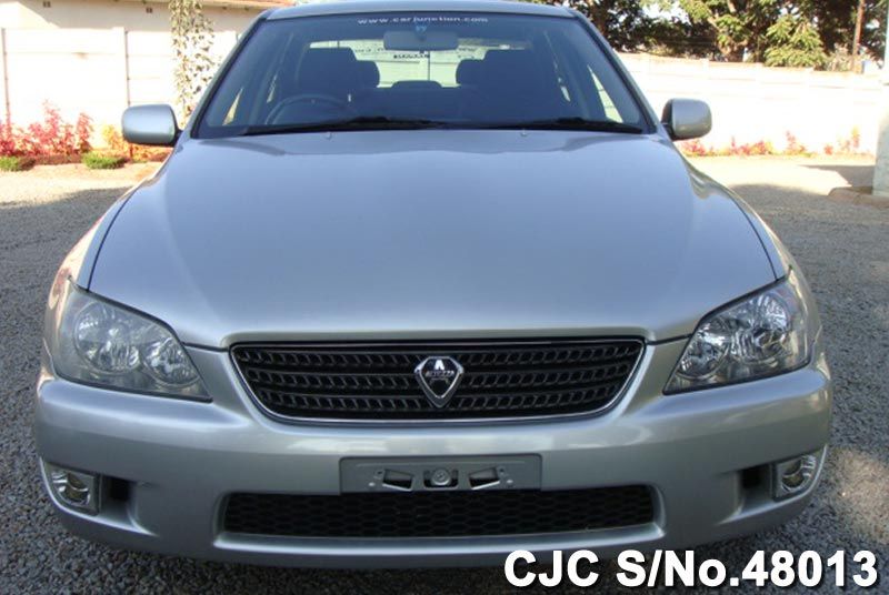 Toyota altezza stock
