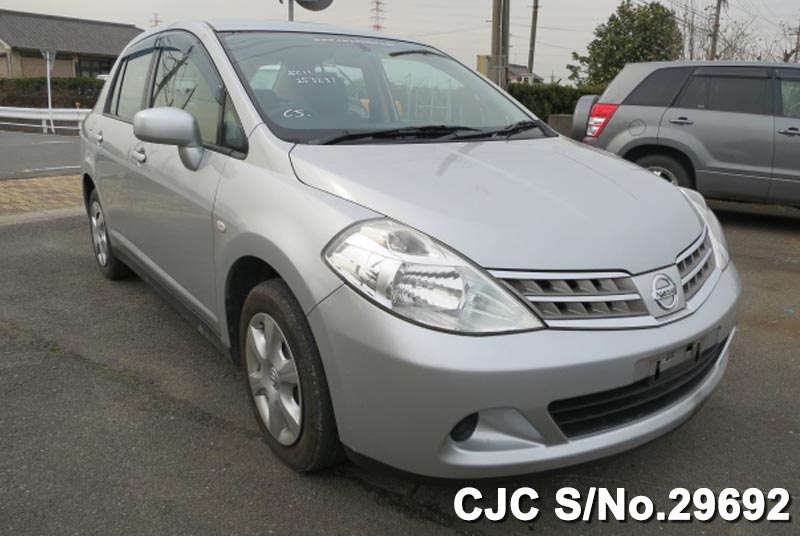 Nissan tiida latio 2010