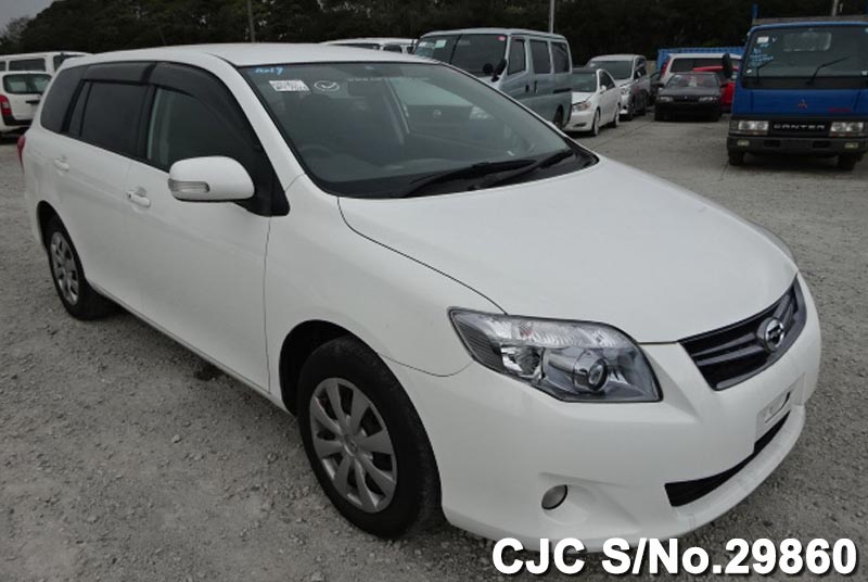 Toyota corolla fielder 2010