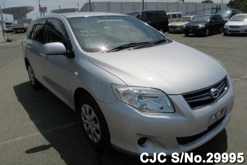 Toyota corolla fielder 2010