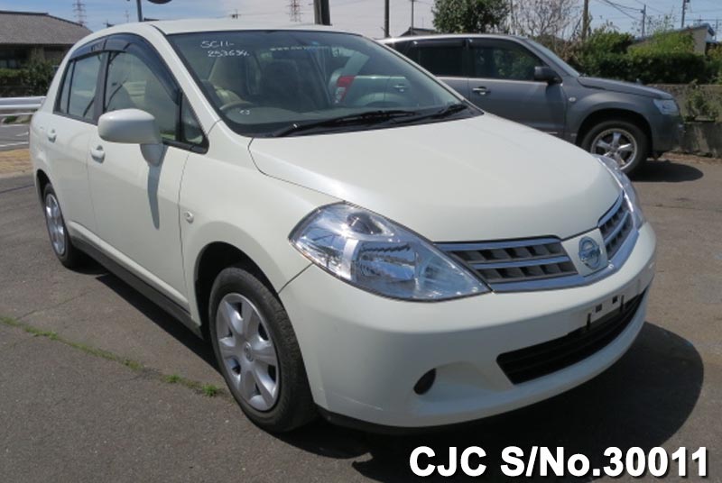 Nissan tiida latio 2010