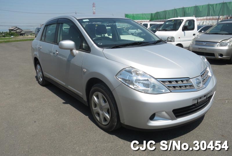 Nissan tiida latio 2010