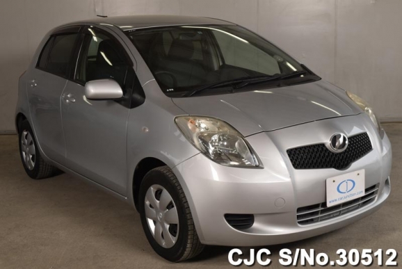 2005 Toyota / Vitz - Yaris Stock No. 30512