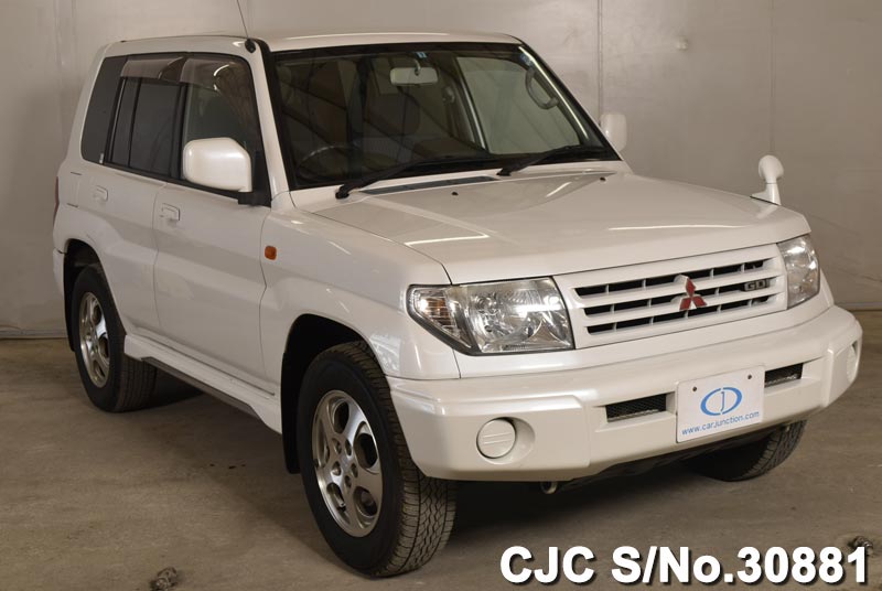 Mitsubishi pajero io 2000