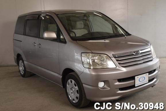 2002 Toyota / Noah Stock No. 30948