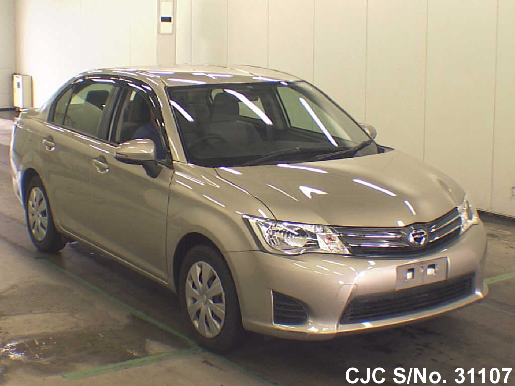 Toyota corolla axio 2012