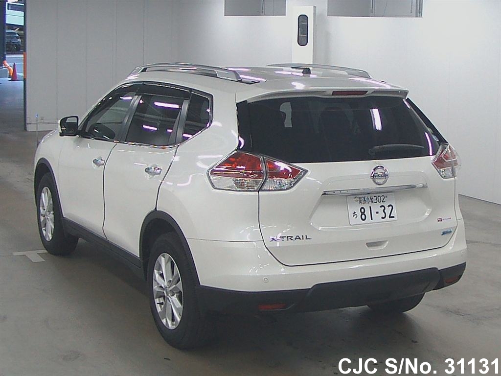 2014 Nissan XTrail White for sale Stock No. 31131 Japanese Used