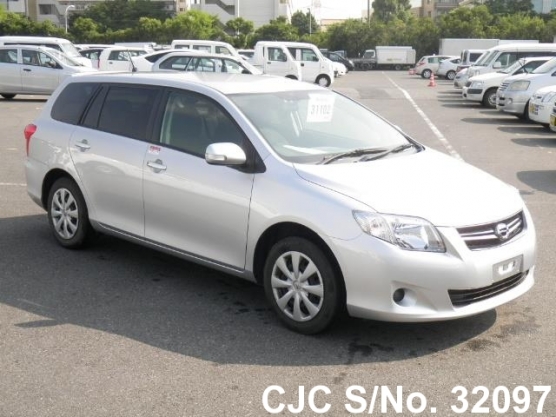 2010 Toyota / Corolla Fielder Stock No. 32097