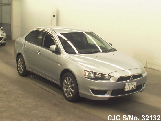 2007 Mitsubishi / Galant Stock No. 32132