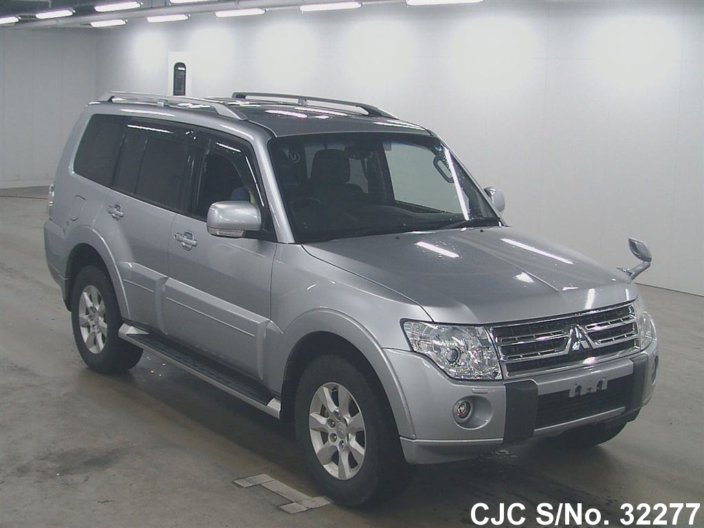 Mitsubishi pajero 2011 года