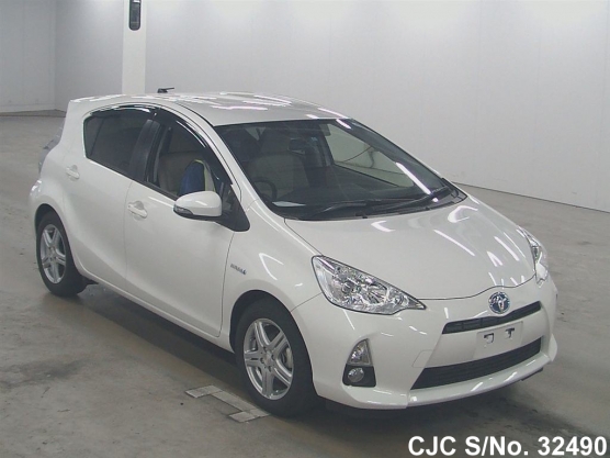 2012 Toyota / Aqua Stock No. 32490