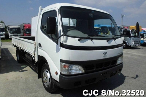 2004 Toyota / Toyoace Stock No. 32520