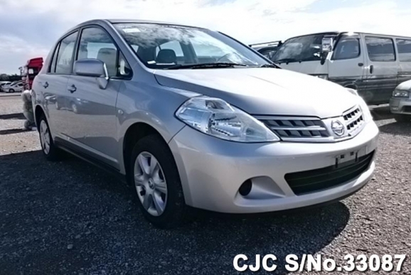2010 Nissan / Tiida Latio Stock No. 33087