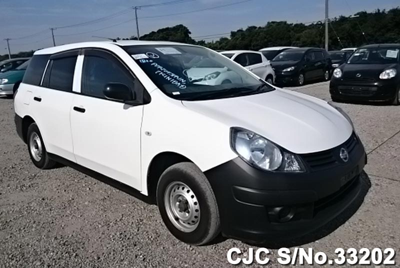 Nissan ad van