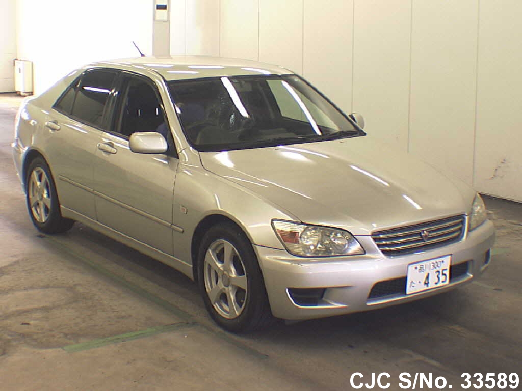 Toyota altezza stock
