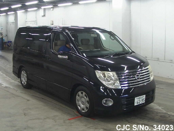 2005 Nissan / Elgrand Stock No. 34023