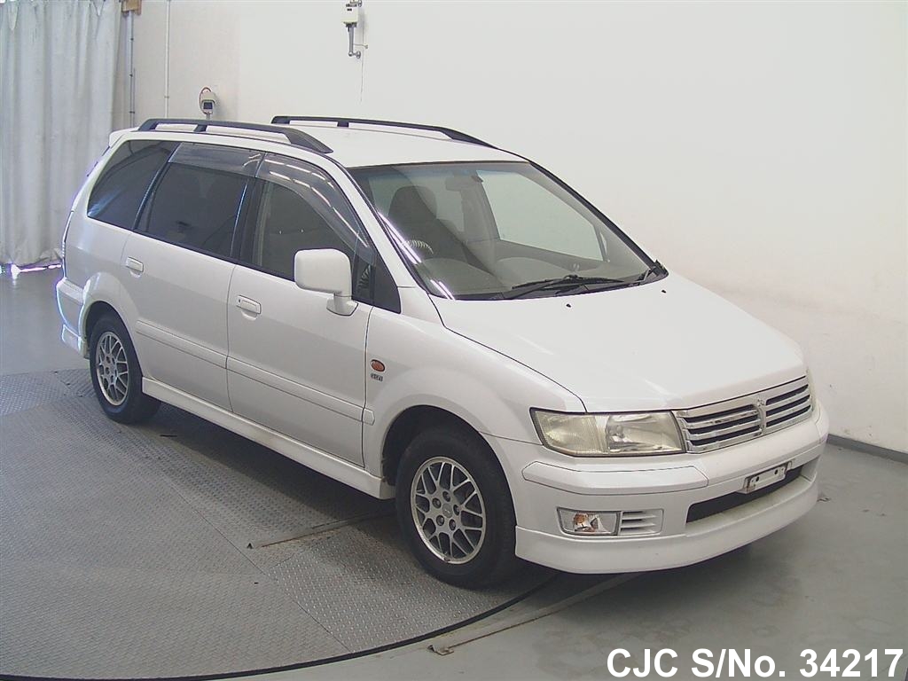 Mitsubishi chariot 1998