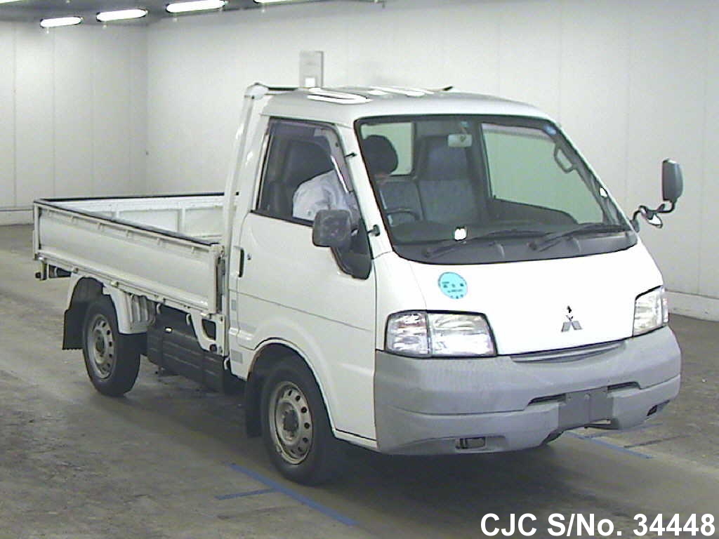 Mitsubishi delica 2000 года