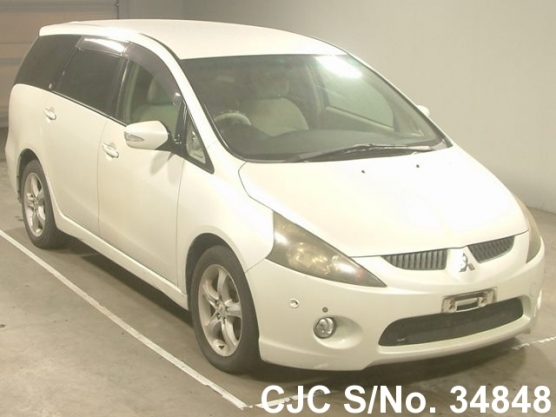 2003 Mitsubishi / Grandis Stock No. 34848