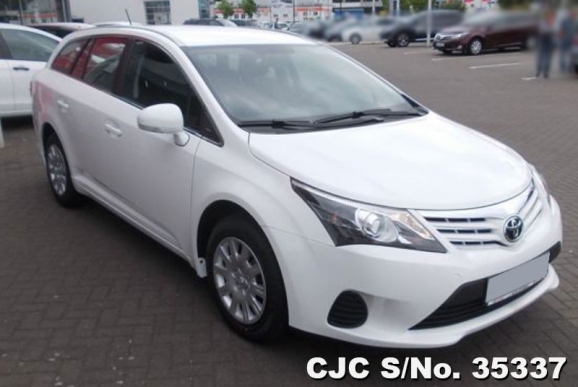2015 Toyota / Avensis Stock No. 35337