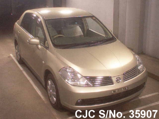 2005 Nissan / Tiida Latio Stock No. 35907