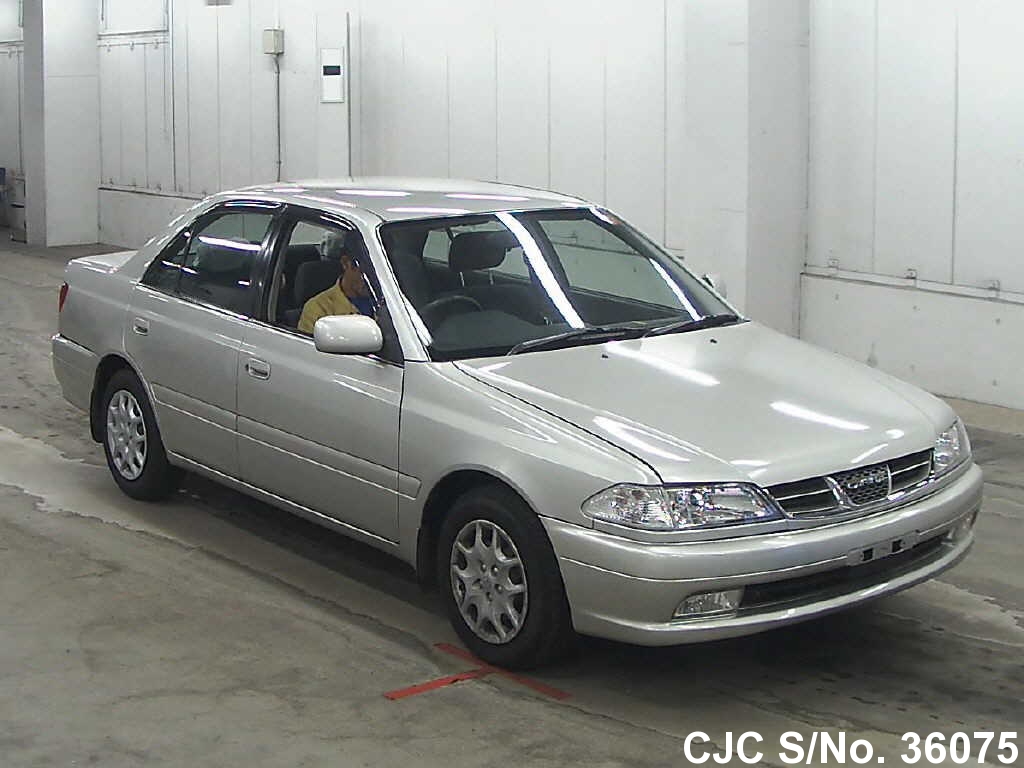 2000 Toyota Carina Silver for sale Stock No. 36075 Japanese Used