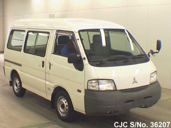 2006 Mitsubishi / Delica Stock No. 36207