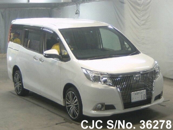 Toyota esquire 2015