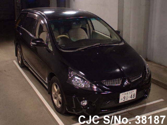 2004 Mitsubishi / Grandis Stock No. 38187