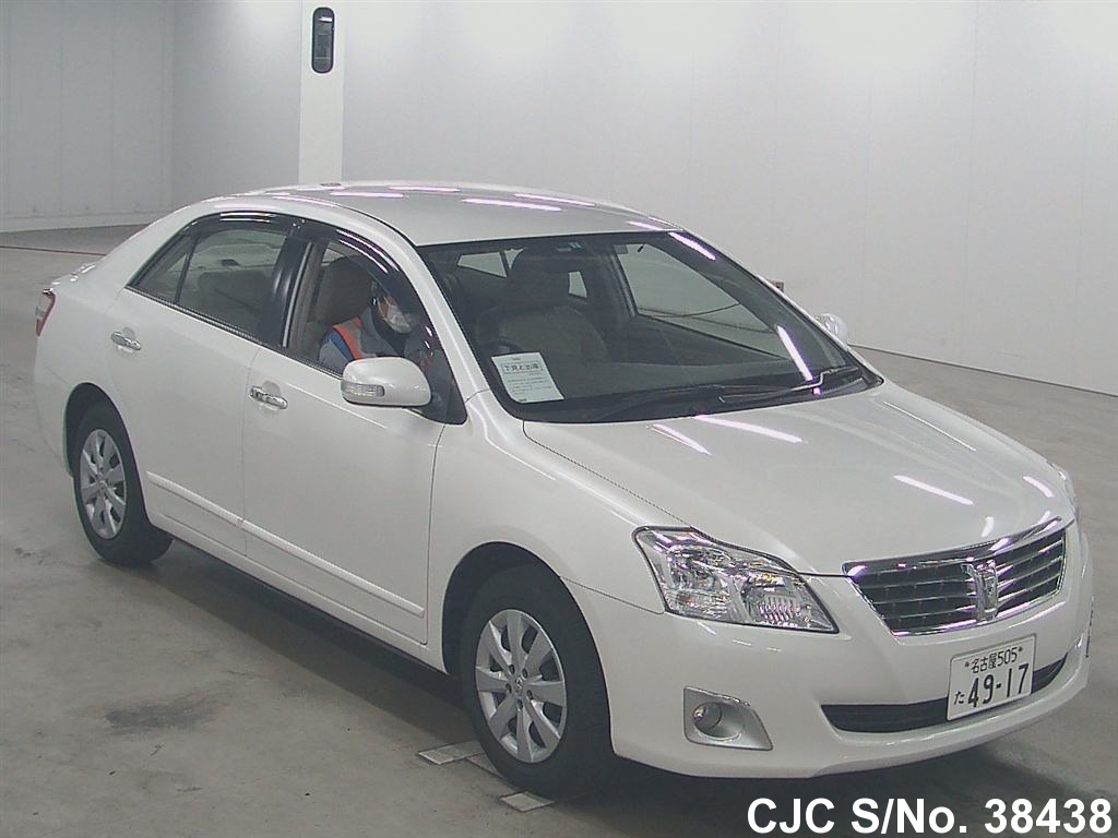 Toyota premio фото