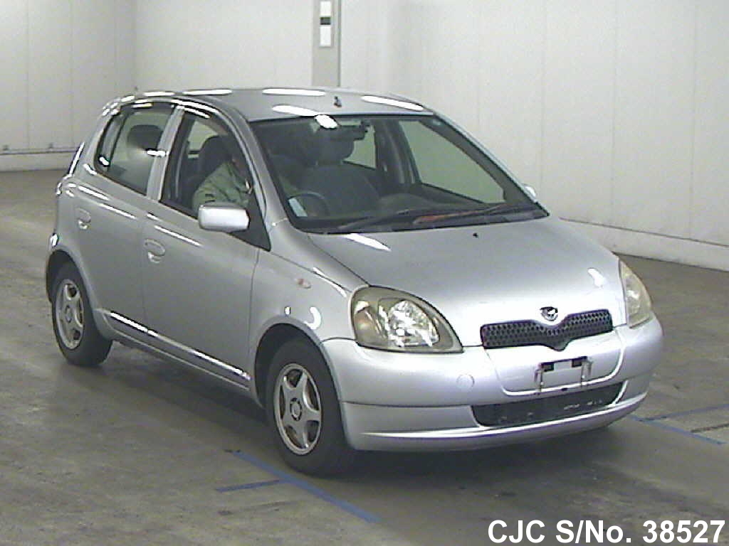 1999 Toyota Vitz Silver for sale Stock No. 38527 Japanese Used Cars